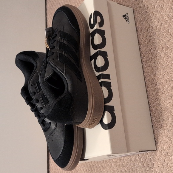 Adidas Courtblock Black Tennis Sneakers NWT in Mens 7 - Picture 4 of 11